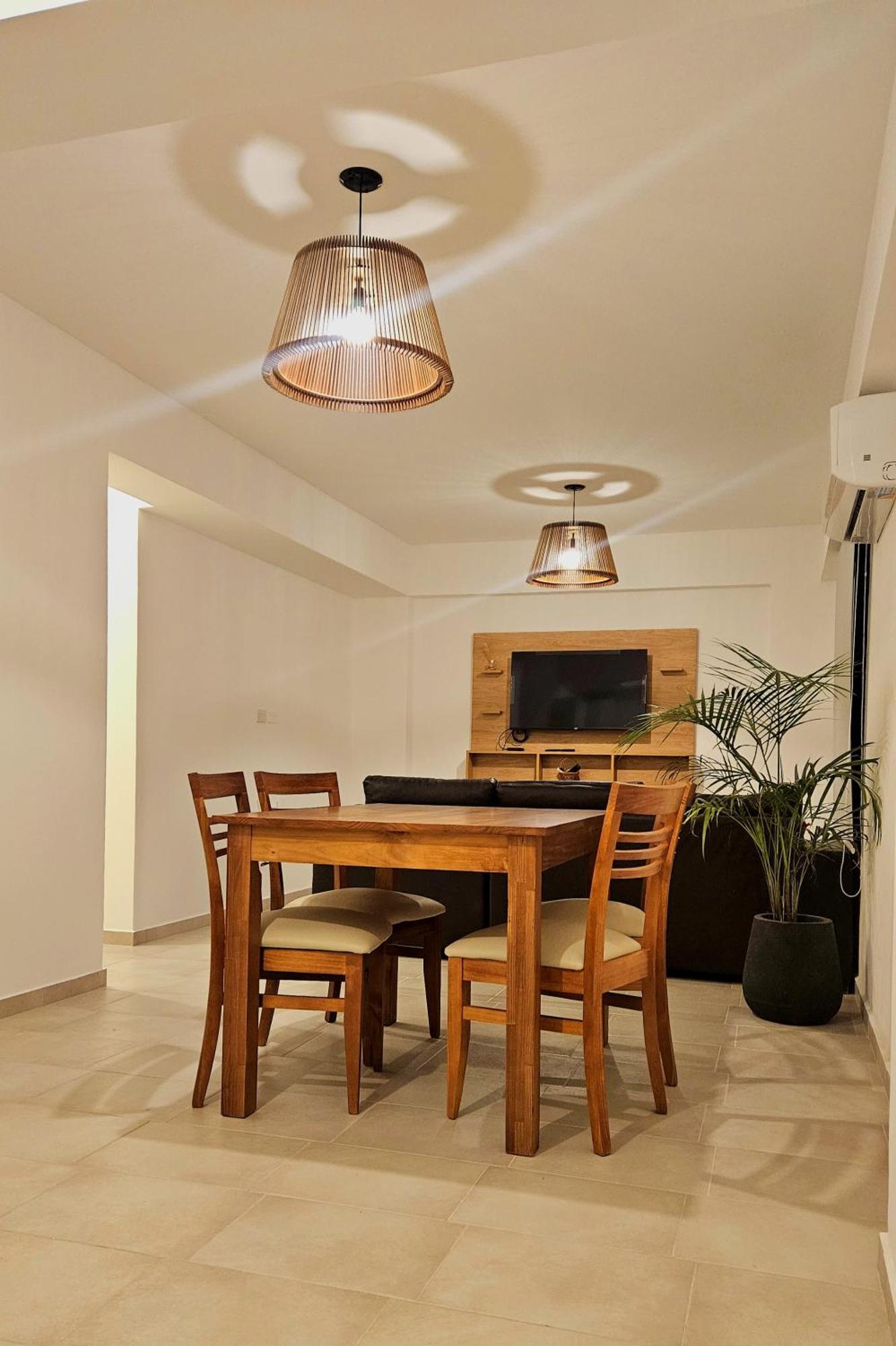 Vi Hosting Anzoategui Aparts Apartment Salta